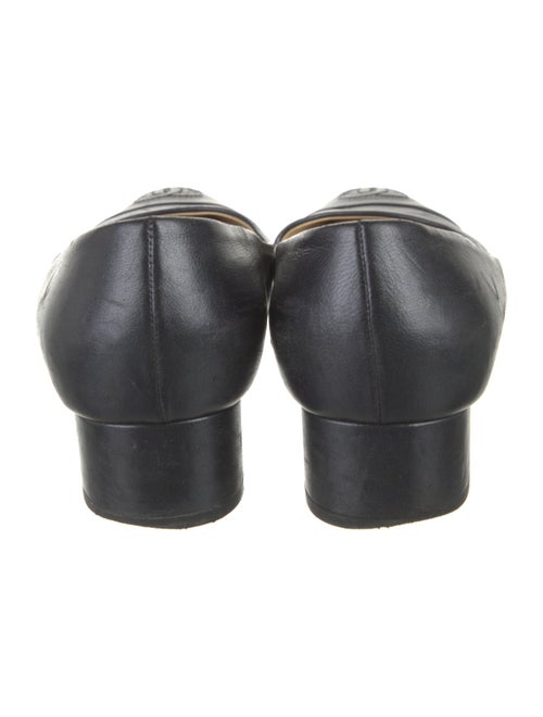 Chanel Interlocking CC Logo Leather Pumps