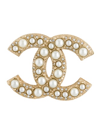 Chanel 2021 Faux Pearl & Strass CC Brooch