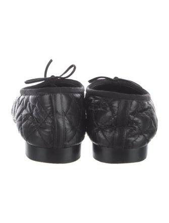 Chanel Interlocking CC Logo Leather Flats