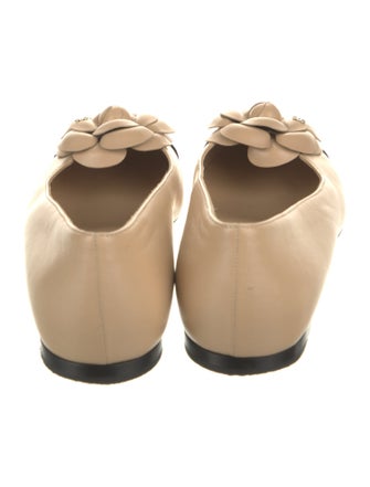 Chanel Interlocking CC Logo Leather Flats