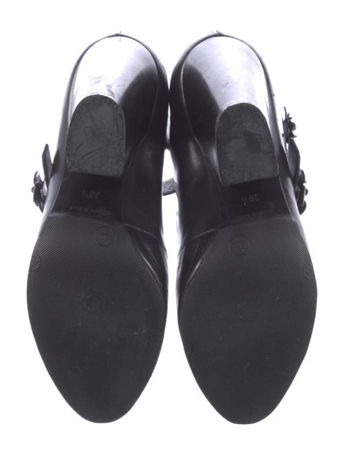 Chanel Interlocking CC Logo Leather Pumps