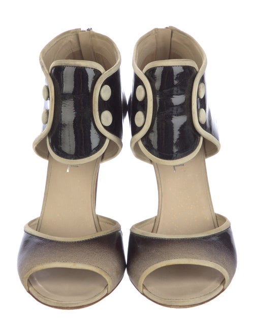 Chanel Interlocking CC Logo Patent Leather D'Orsay Pumps