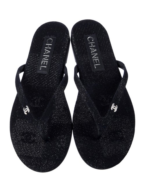 Chanel 2024 Interlocking CC Logo Flip Flops