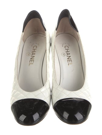Chanel Interlocking CC Logo Leather Slingback Pumps