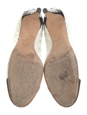 Chanel Interlocking CC Logo Leather Slingback Pumps