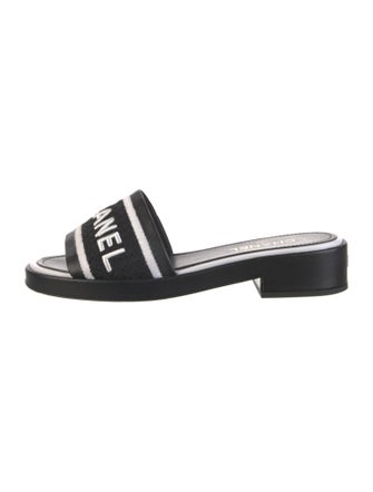 Chanel 2021 Interlocking CC Logo Slides