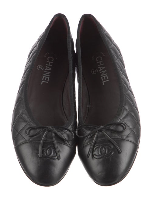 Chanel Interlocking CC Logo Leather Ballet Flats