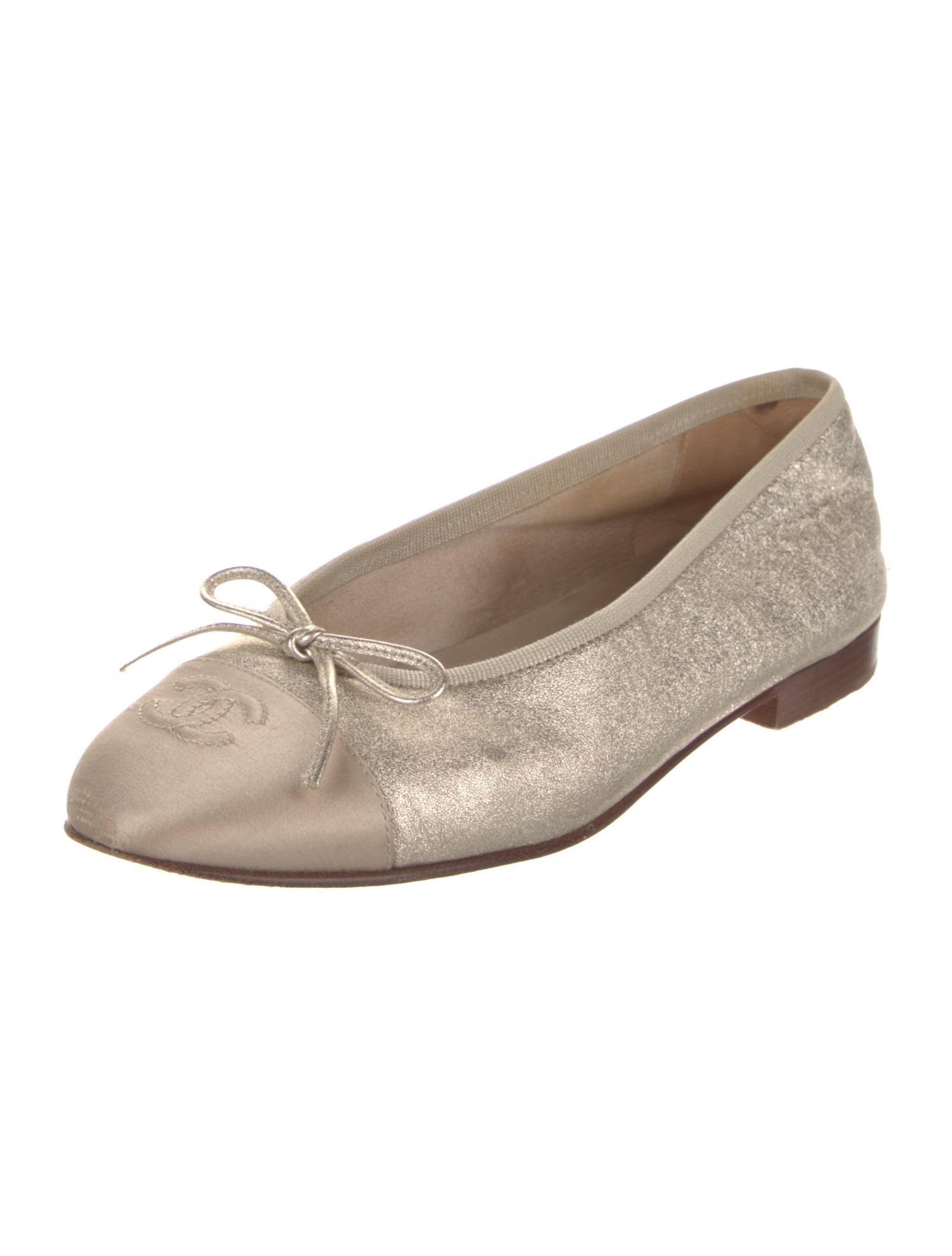 Chanel Interlocking CC Logo Leather Ballet Flats