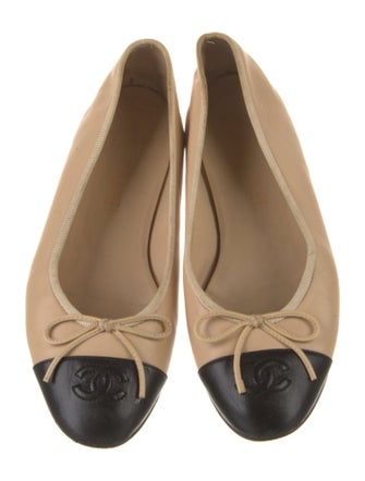 Chanel Interlocking CC Logo Leather Ballet Flats