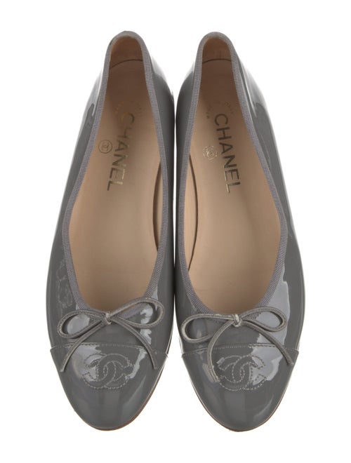 Chanel Interlocking CC Logo Patent Leather Ballet Flats