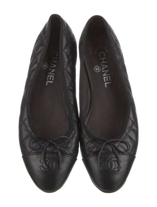Chanel Interlocking CC Logo Leather Flats