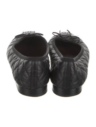 Chanel Interlocking CC Logo Leather Flats