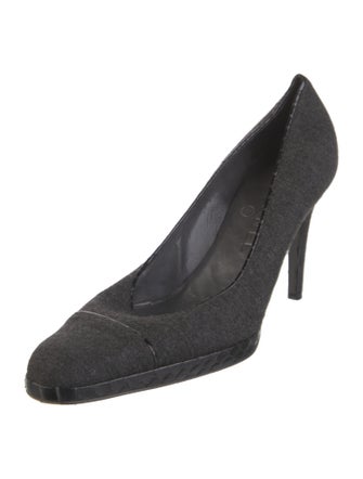 Chanel Interlocking CC Logo Wool Pumps