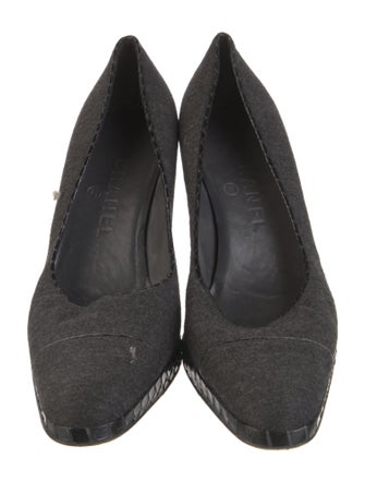 Chanel Interlocking CC Logo Wool Pumps