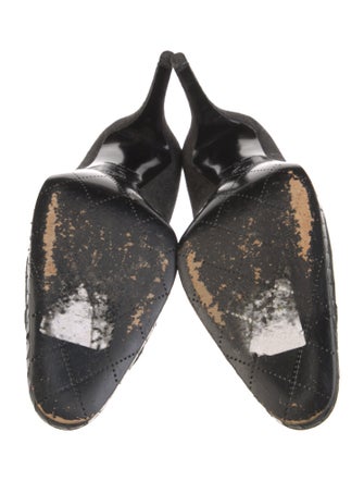 Chanel Interlocking CC Logo Wool Pumps