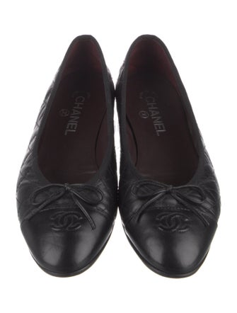 Chanel Interlocking CC Logo Leather Ballet Flats