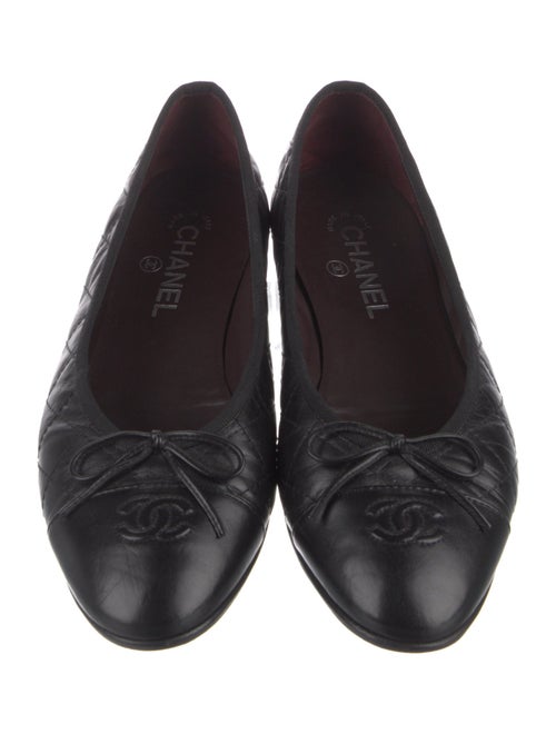 Chanel Interlocking CC Logo Leather Ballet Flats