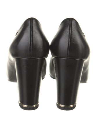 Chanel Interlocking CC Logo Leather Pumps