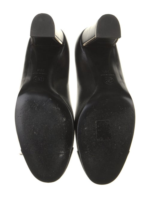 Chanel Interlocking CC Logo Leather Pumps