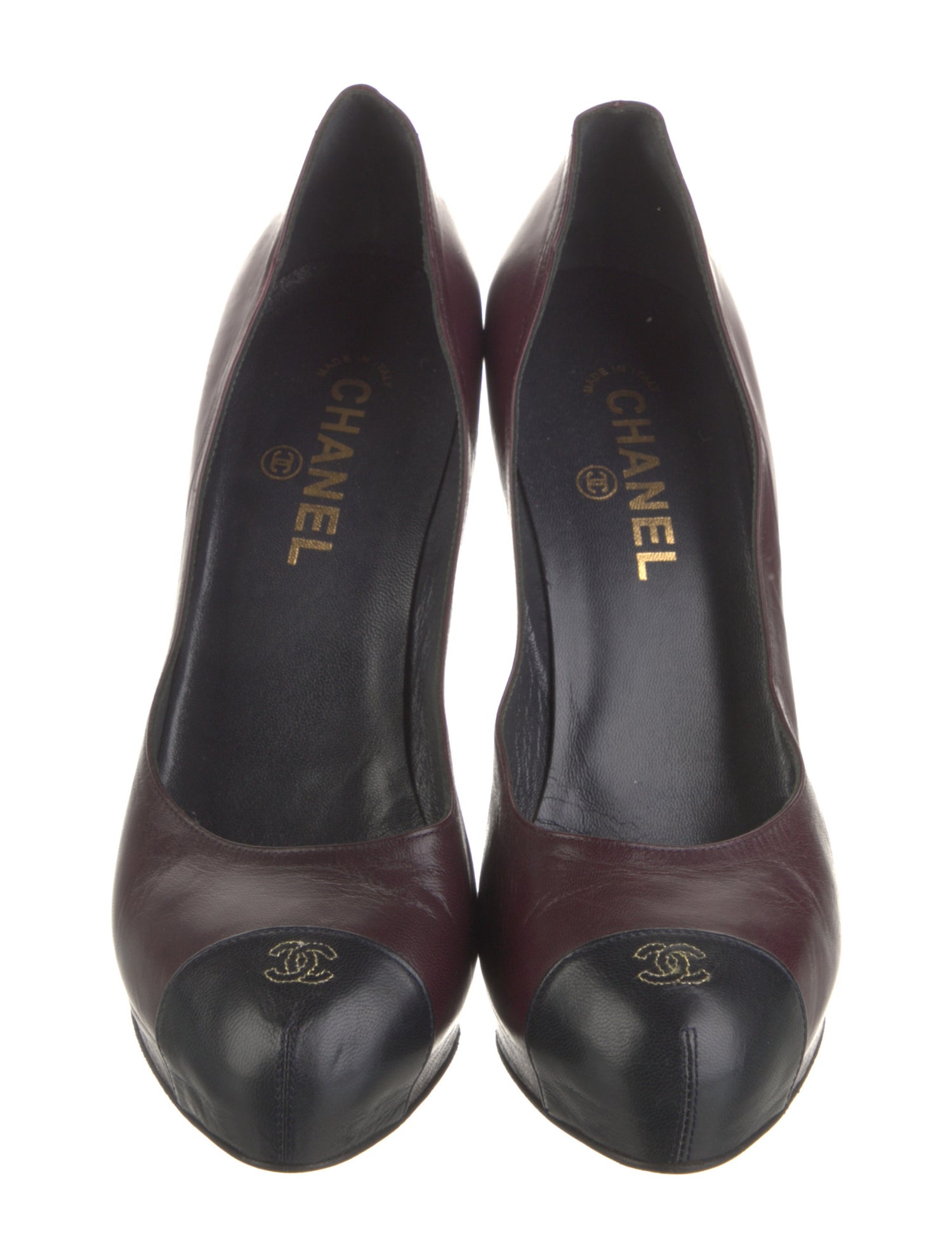 Interlocking CC Logo Leather Pumps