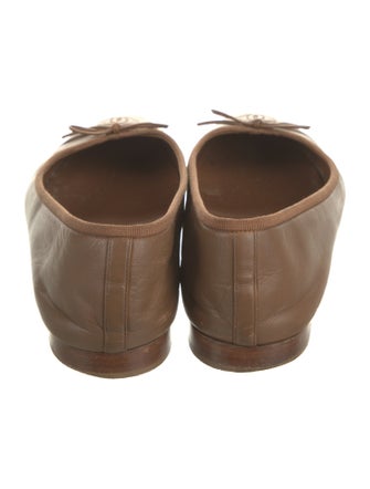 Chanel Interlocking CC Logo Leather Ballet Flats