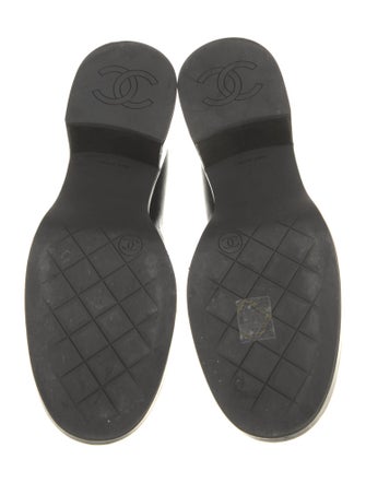 Chanel 2024 Interlocking CC Logo Pumps