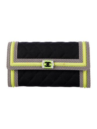 Chanel 2016 Fluo Boy Wallet