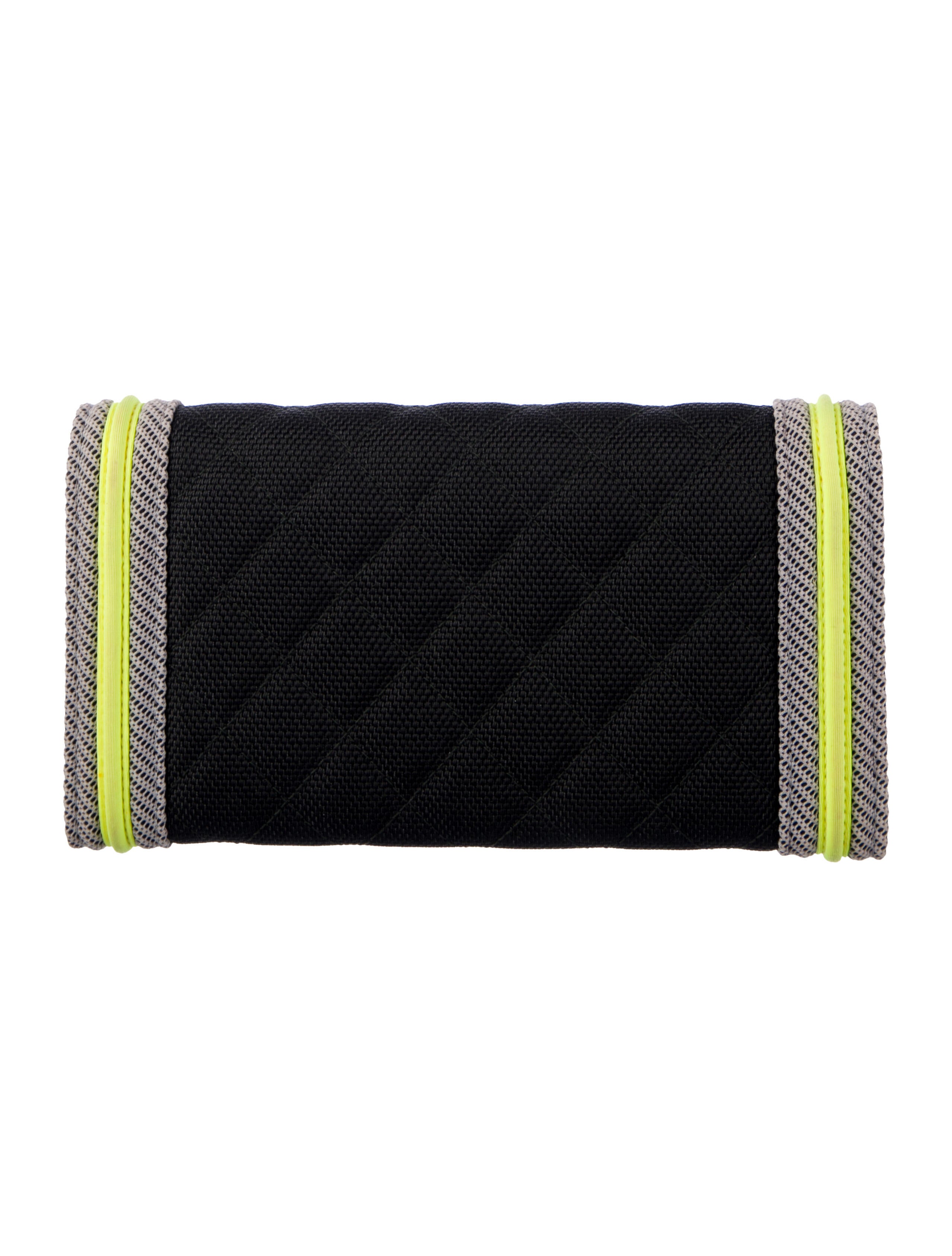 Chanel 2016 Fluo Boy Wallet