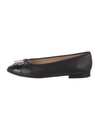 Chanel Interlocking CC Logo Leather Ballet Flats