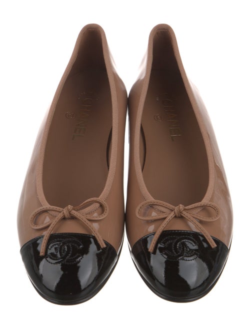 Chanel Interlocking CC Logo Patent Leather Ballet Flats