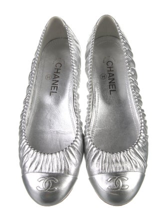 Chanel Interlocking CC Logo Leather Ballet Flats