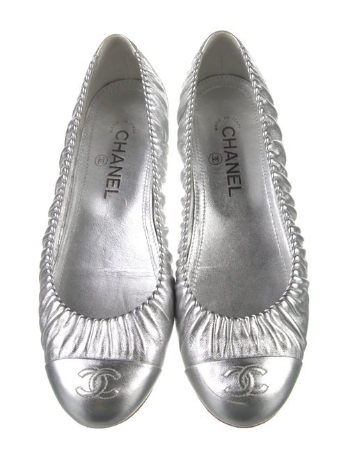 Chanel Interlocking CC Logo Leather Ballet Flats