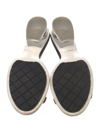 Chanel 2019 Interlocking CC Logo Slides