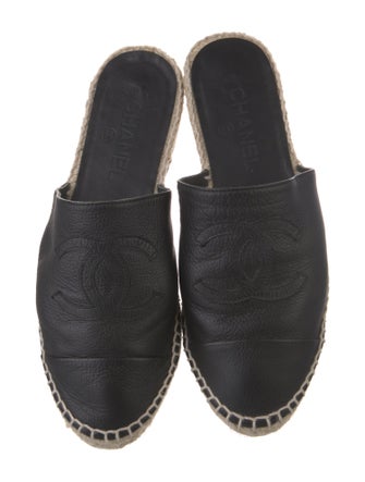 Chanel 2020 Interlocking CC Logo Espadrilles