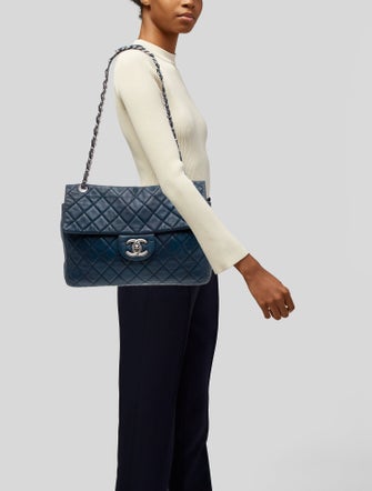 Chanel Classic Maxi Single Flap Bag