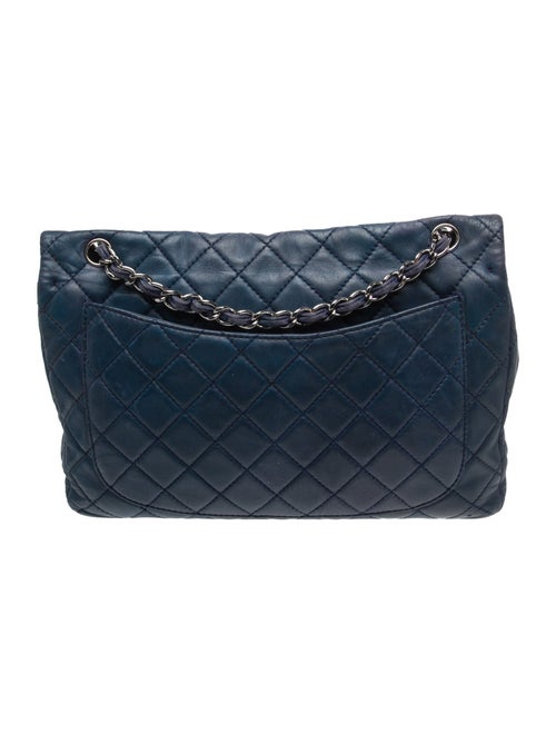 Chanel Classic Maxi Single Flap Bag