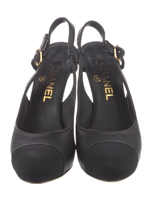 Chanel Interlocking CC Logo Leather Slingback Pumps