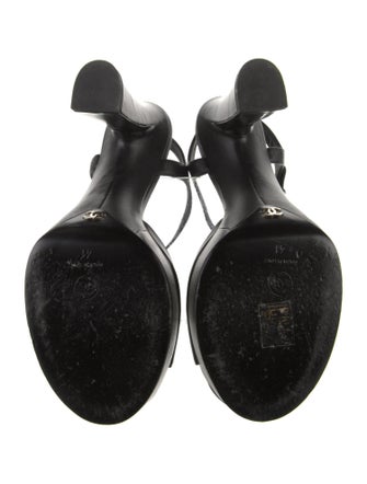 Chanel Interlocking CC Logo Leather Sandals