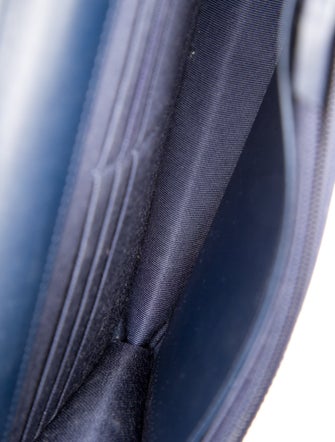 Chanel Classic Wallet On Chain