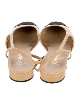 Chanel Interlocking CC Logo Leather Slingback Flats