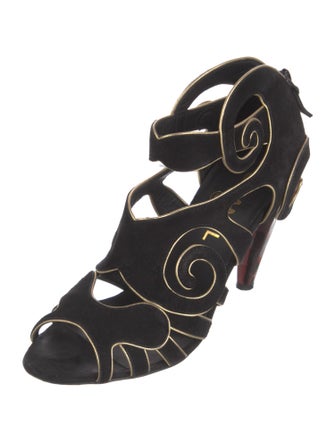 Chanel 2011 Interlocking CC Logo D'Orsay Pumps