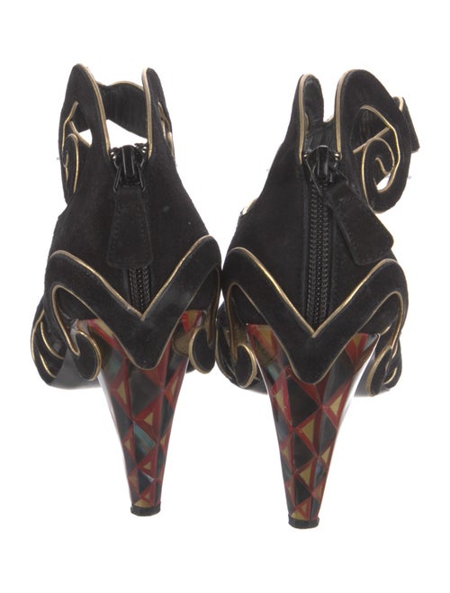 Chanel 2011 Interlocking CC Logo D'Orsay Pumps