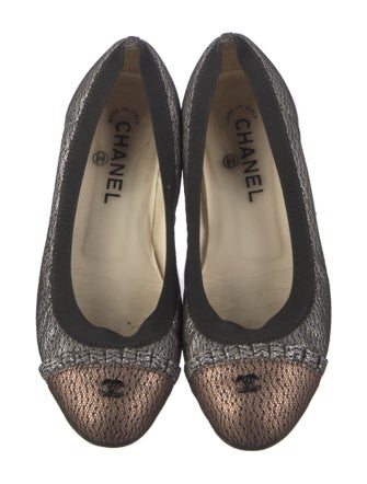 Chanel Interlocking CC Logo Leather Ballet Flats