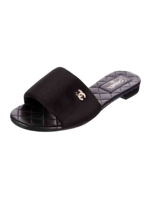 Chanel 2022 Interlocking CC Logo Slides