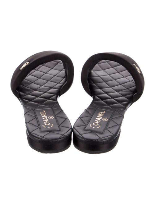 Chanel 2022 Interlocking CC Logo Slides