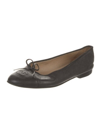 Chanel Interlocking CC Logo Leather Ballet Flats