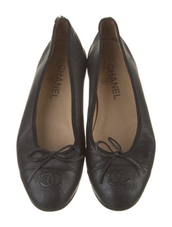 Chanel Interlocking CC Logo Leather Ballet Flats