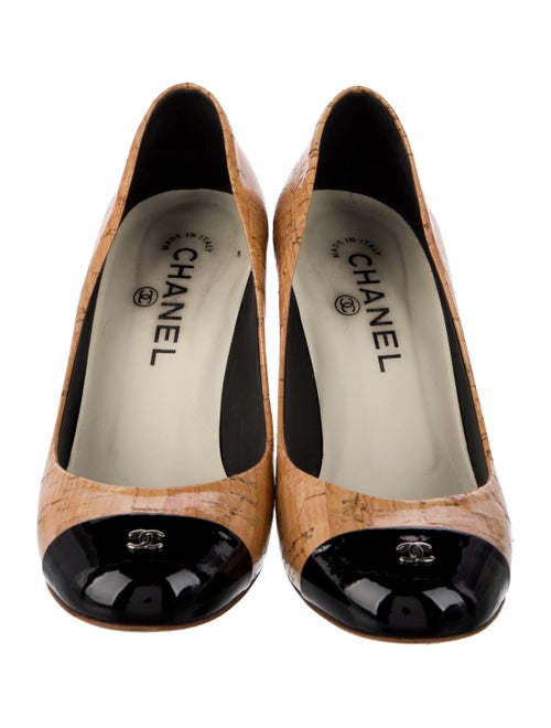 Chanel 2011 Interlocking CC Logo Pumps
