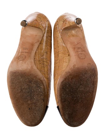 Chanel 2011 Interlocking CC Logo Pumps