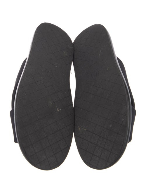 Chanel Interlocking CC Logo Slides